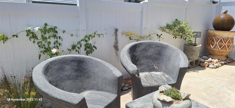 2 Bedroom Property for Sale in Reebok Western Cape